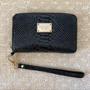 Michael Kors wristlet wallet black snakeskin